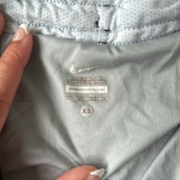 🏃♀️ Nike Running Shorts (XS) – Black & White Style! - Picture 4 of 4